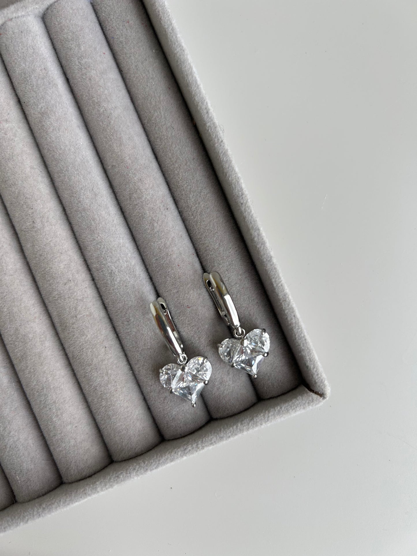 Zircon earrings