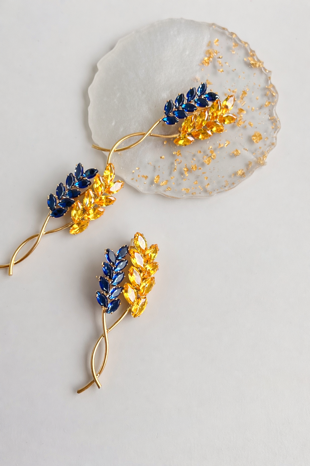 Ukrainian styke brooch